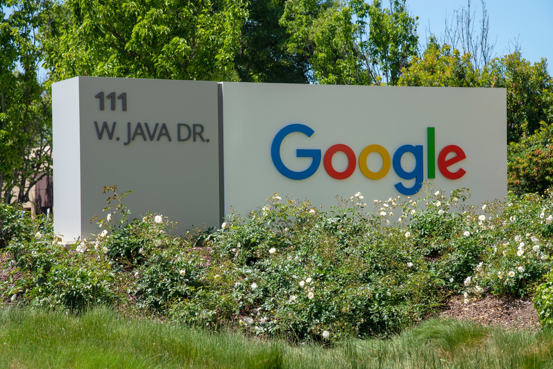 Google will ban ads from unregistered crypto companies in the UK. Google will ban ads from unregistered crypto companies in the UK.