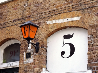 Free Market Data, Forex News, and Training: Exploring MetaTrader 5