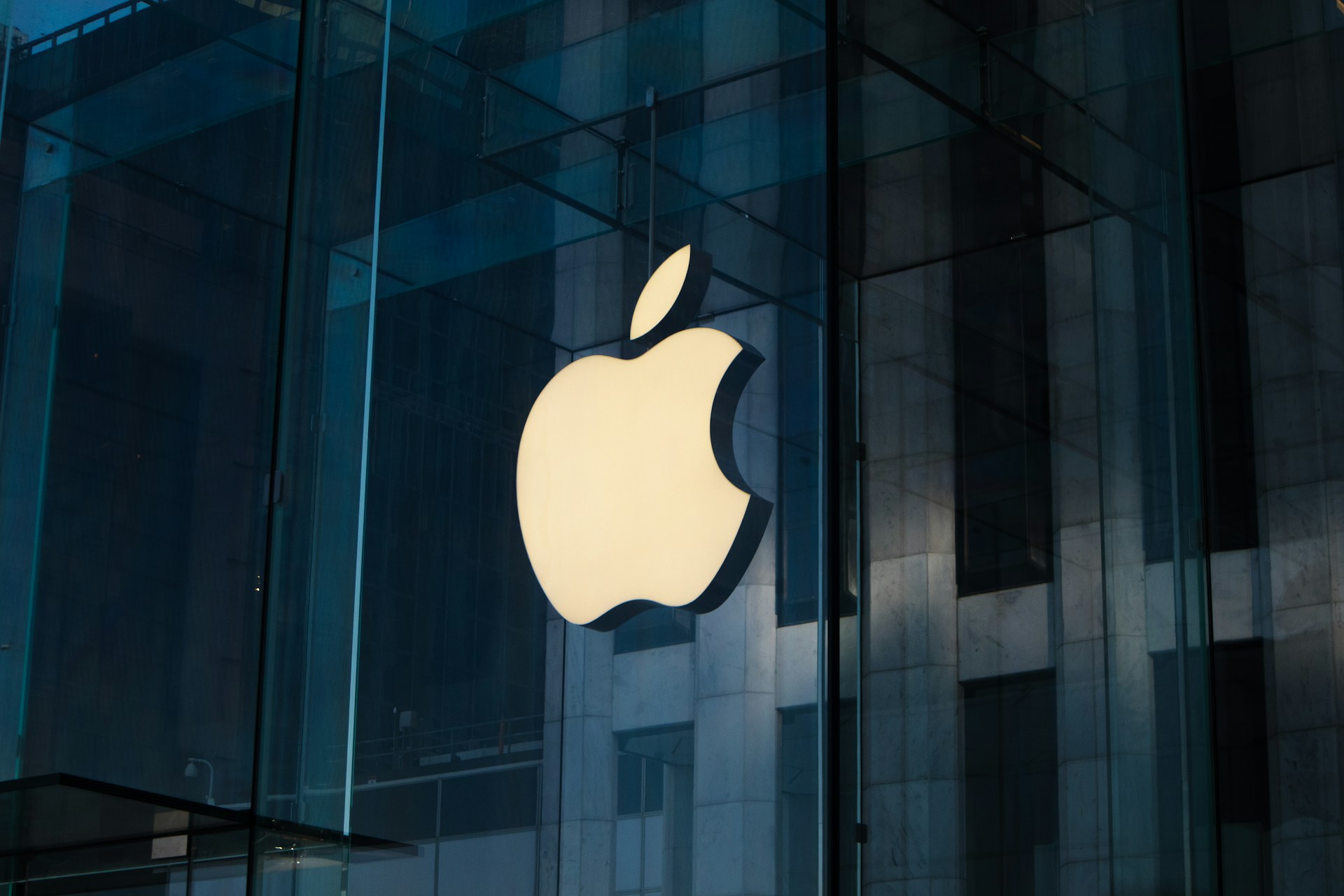 Apple Overtakes Microsoft to Reclaim Title of World’s Most Valuable Company   