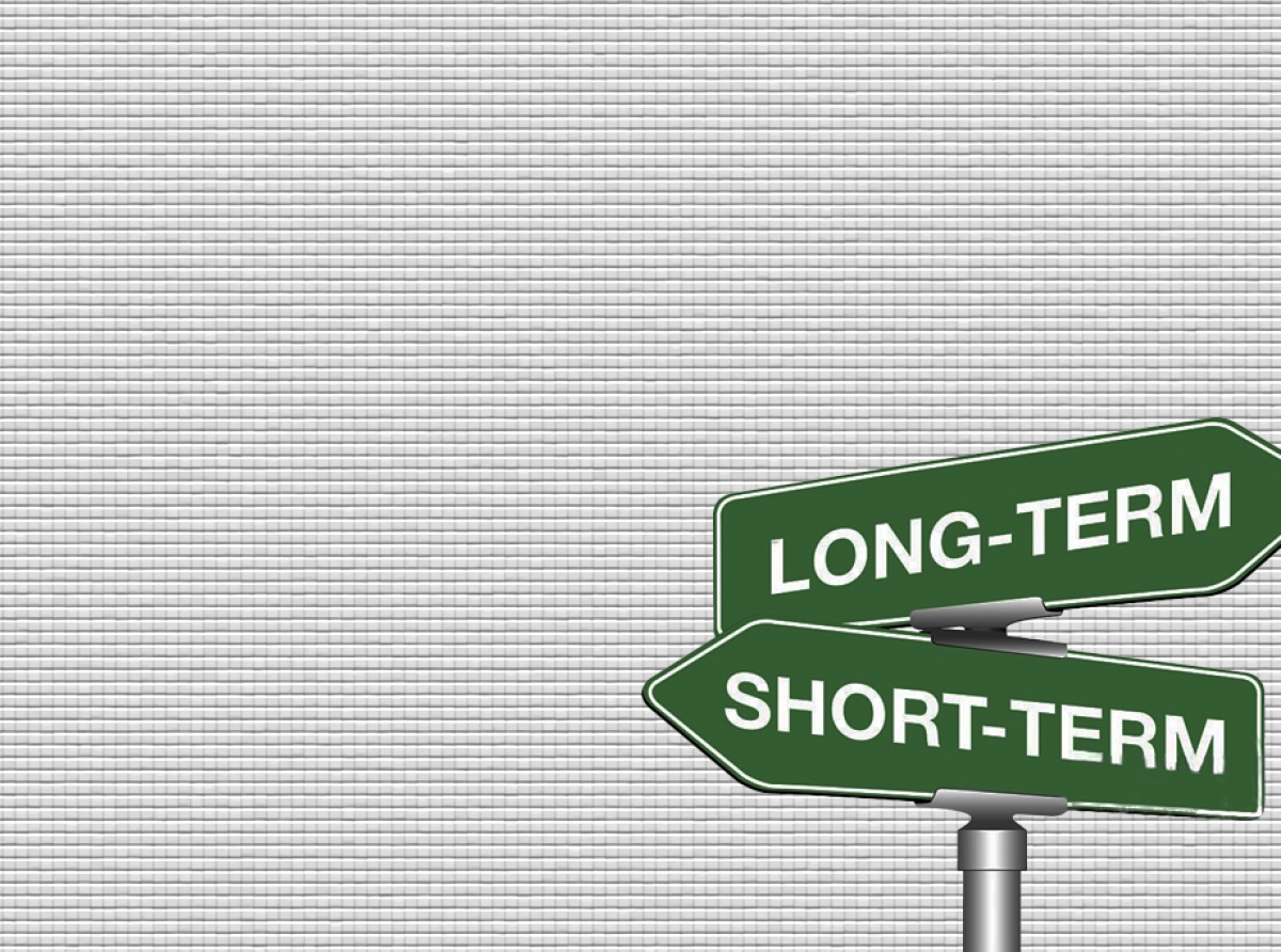 Long-Term vs. Short-Term Forex Trading