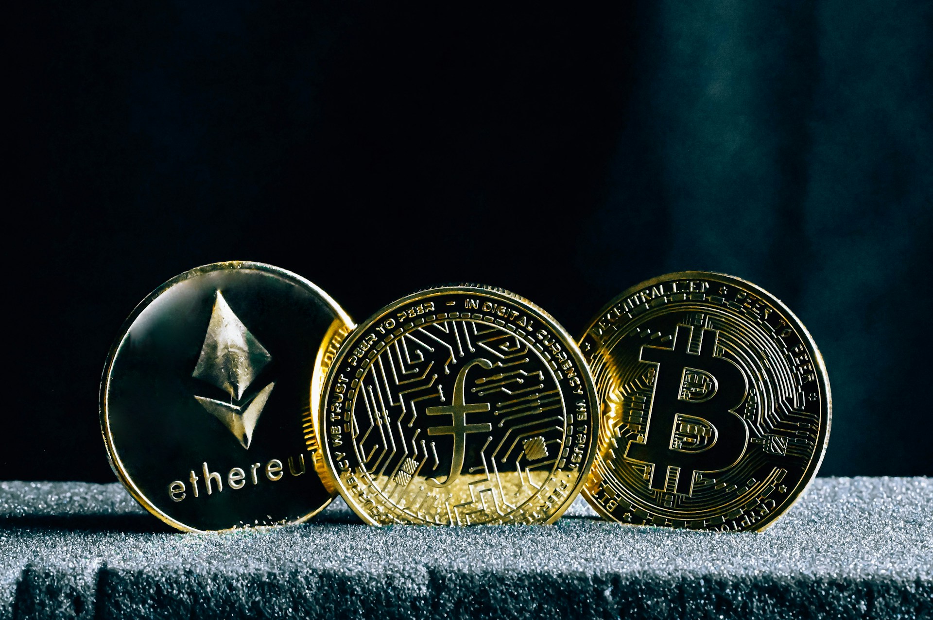 Cryptocurrencies and Forex: How Digital Assets Are Reshaping the Market Cryptocurrencies and Forex: How Digital Assets Are Reshaping the Market