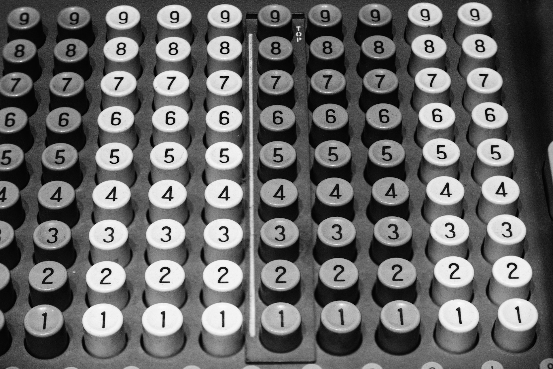 How to Select a Trustworthy Binary Options Broker