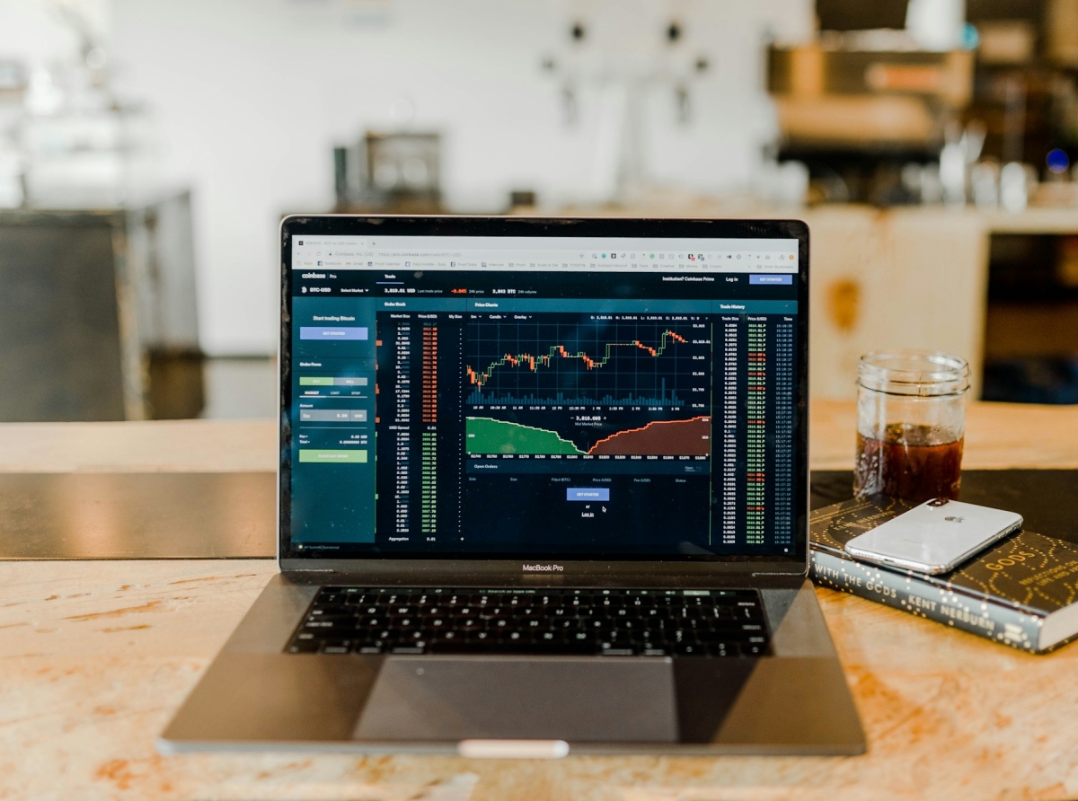 Binary Options Trading: How to Get Started and Succeed