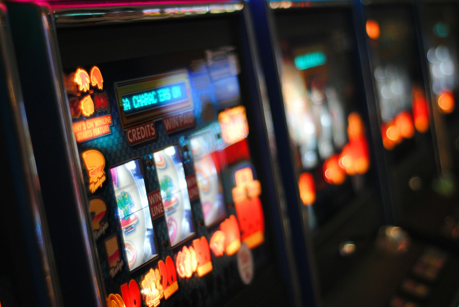 Forex vs Casino: Why Emotions Turn Traders into Gamblers