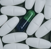 The US is preparing for a tariff war with Big Pharma: 100% duties on brand-name drugs could change the market.