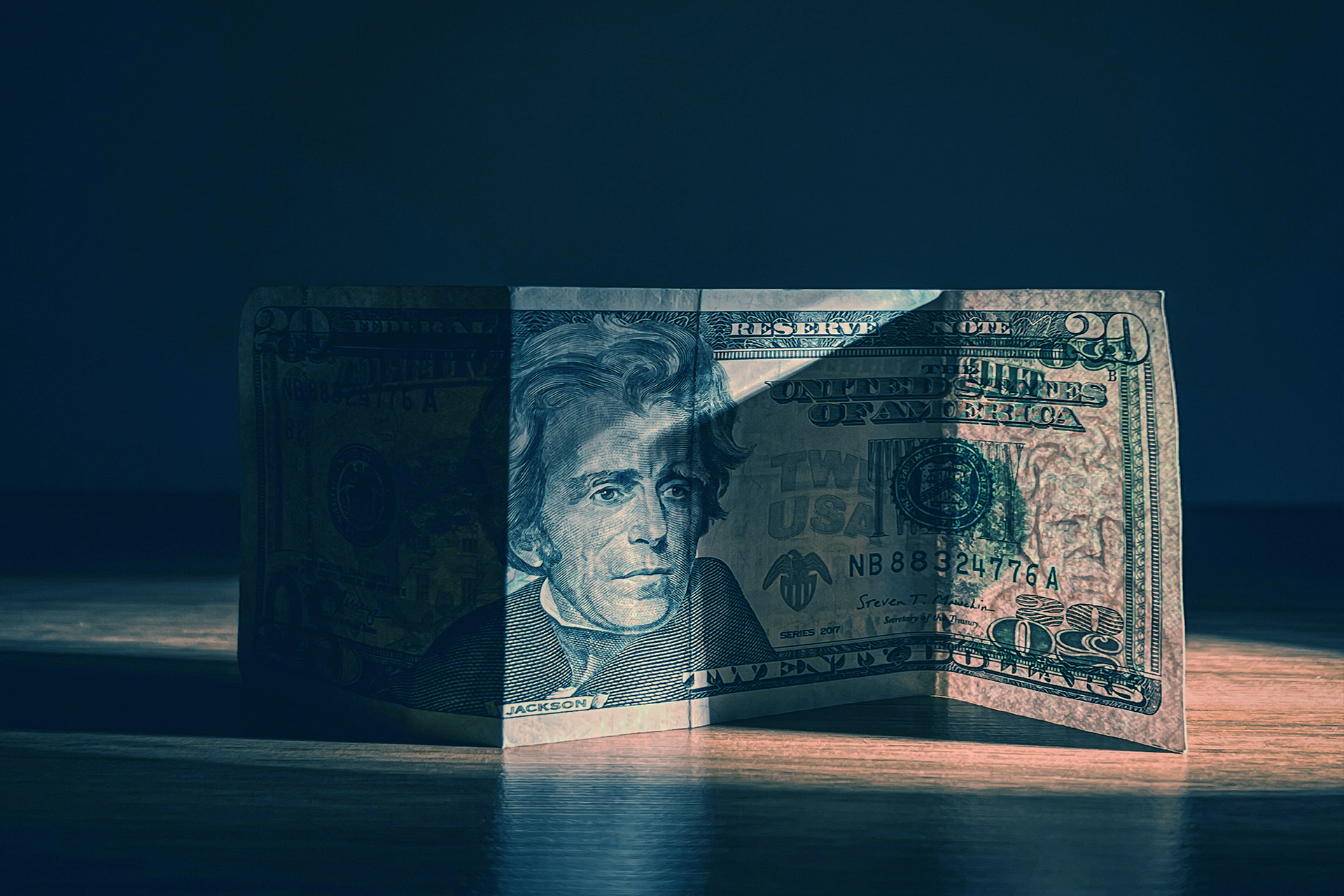 Global currency trading is estimated at $10 trillion a day: the dollar remains the undisputed leader. Global currency trading is estimated at $10 trillion a day: the dollar remains the undisputed leader.