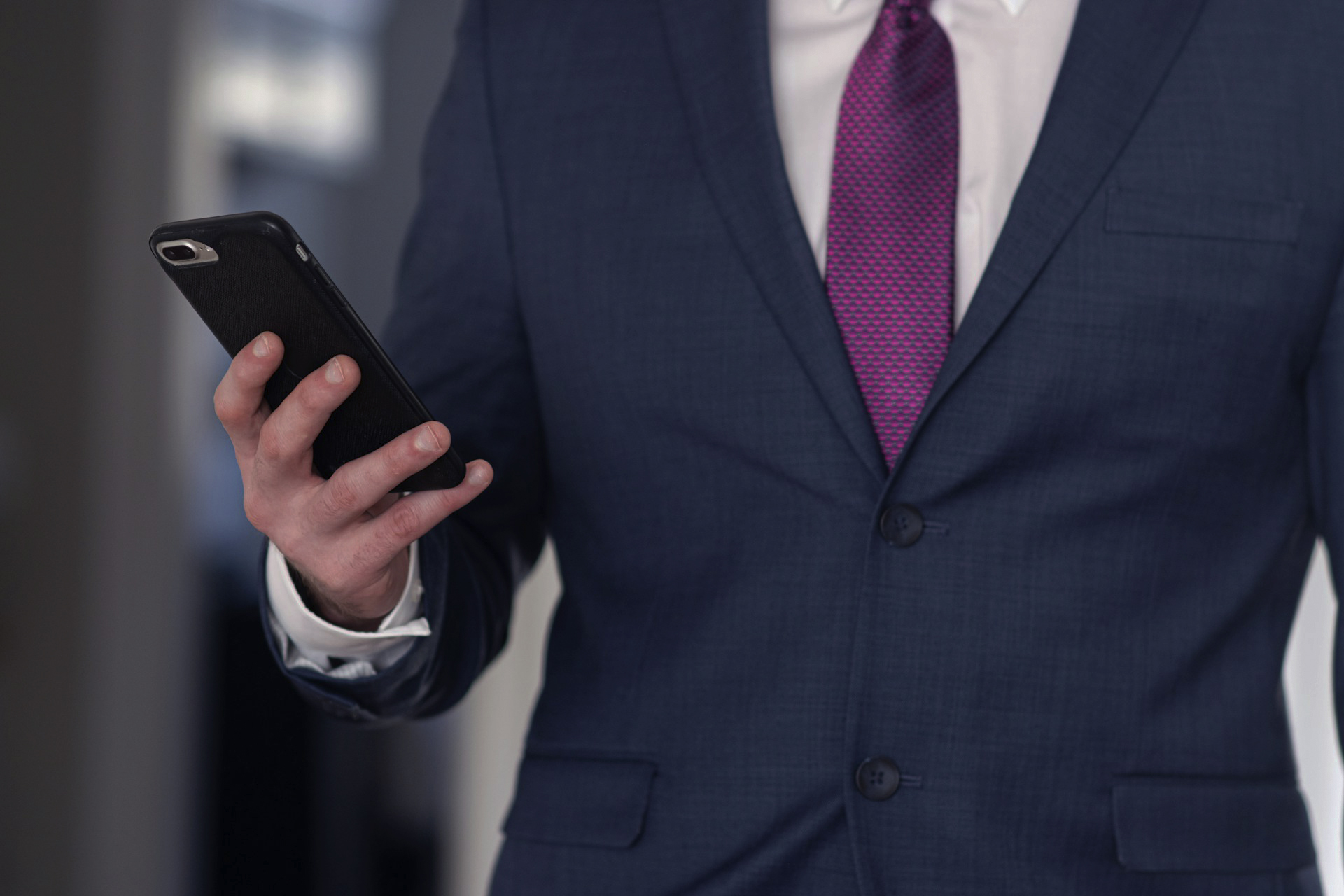 Mobile CRM for MT5: Trading & Management on the Move in 2026