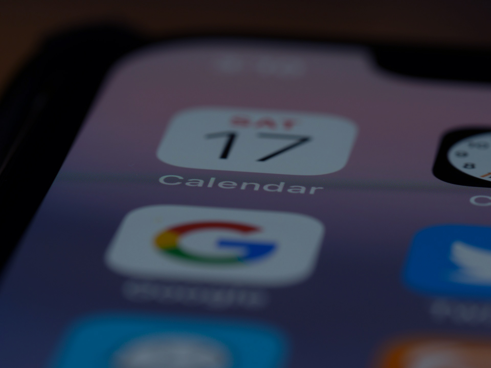 Apple and Google are sending out new cyberattack warnings in dozens of countries: What's happening and who should be concerned? Apple and Google are sending out new cyberattack warnings in dozens of countries: What's happening and who should be concerned?