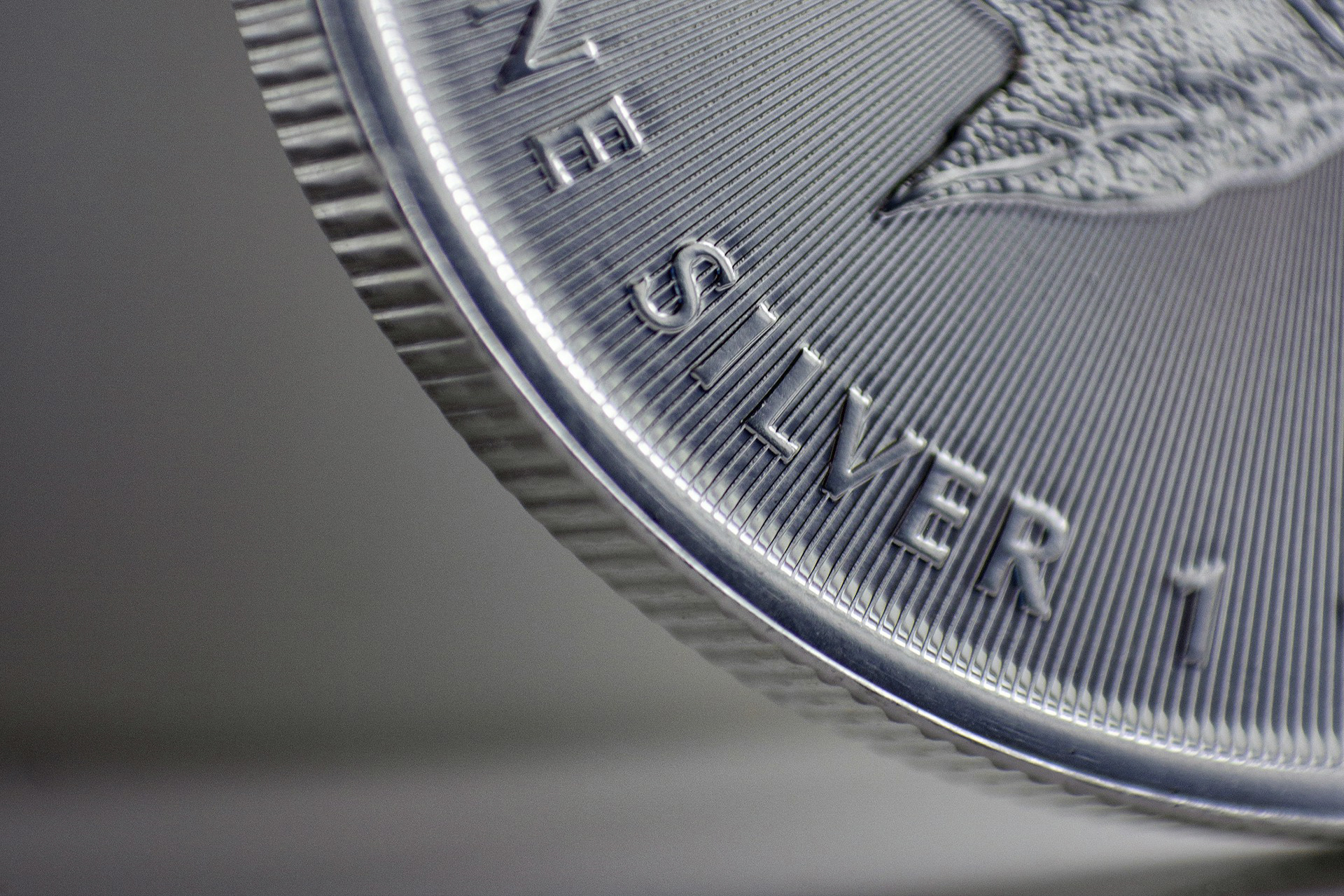 Silver Breaks Above $61 as Traders Brace for the Fed's Next Move Silver Breaks Above $61 as Traders Brace for the Fed's Next Move