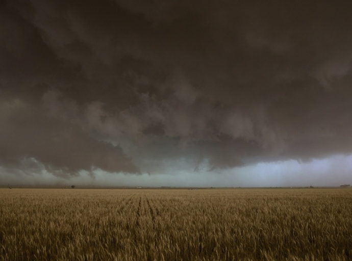 Climate Events Impact on Currencies: How Hurricanes, Droughts, and Coffee/Grain Yields Drive USD/BRL, USD/ZAR, and AUD/USD