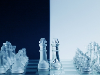 DeFi vs. Prop Firm Software: Can Decentralized Finance Replace Traditional Prop Firms?