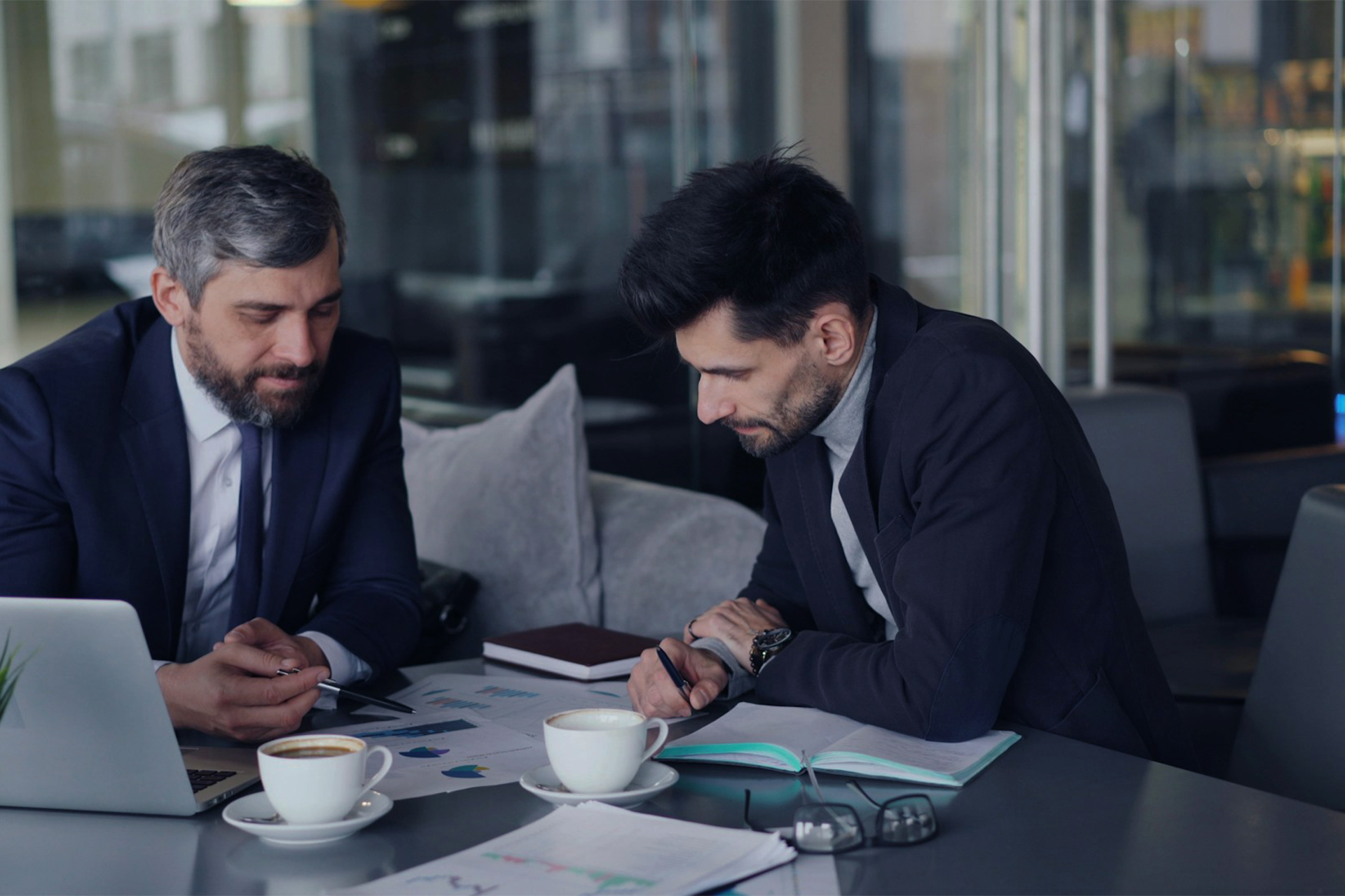 Forex as a Second Income: Realistic Strategies for Full-Time Professionals Forex as a Second Income: Realistic Strategies for Full-Time Professionals