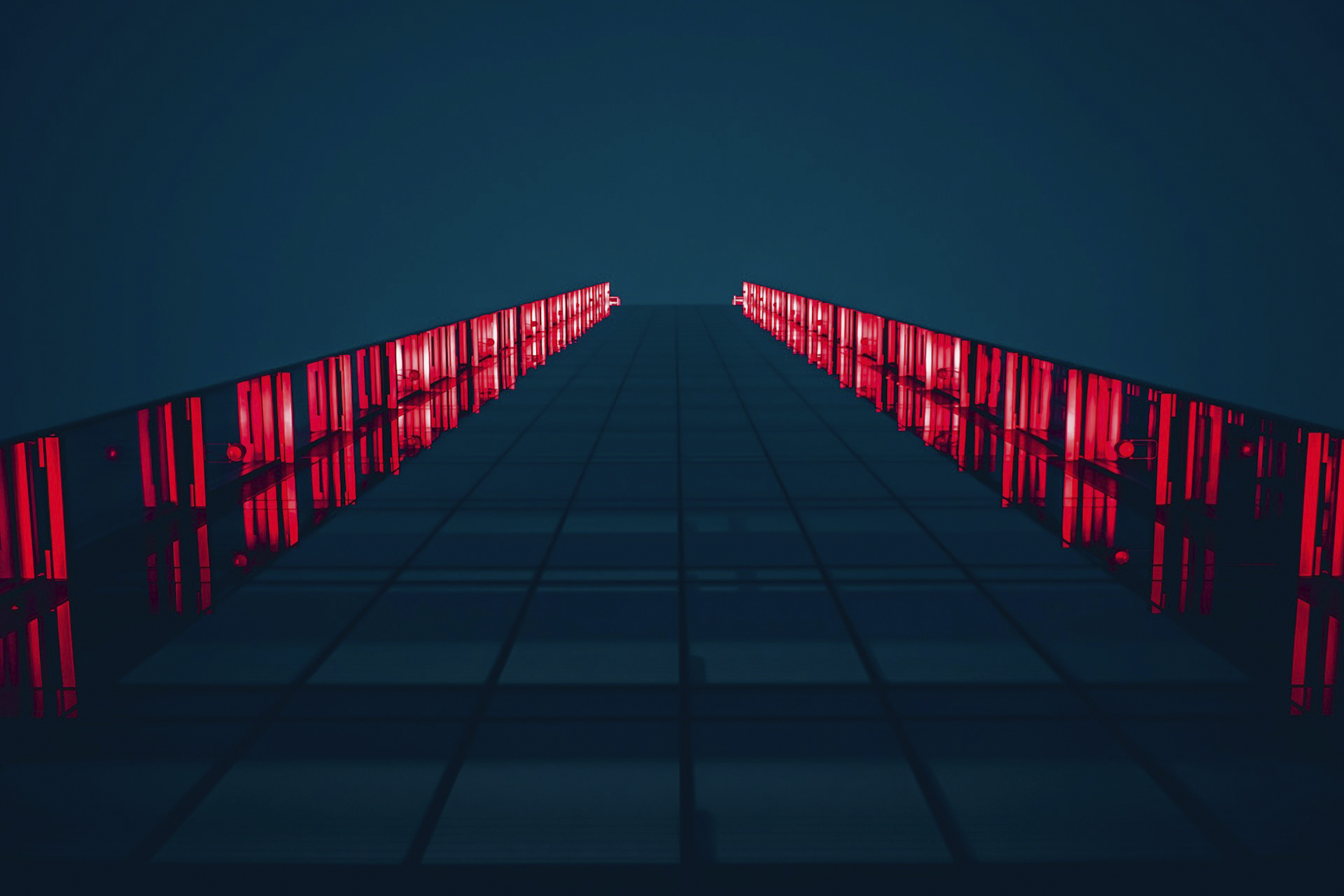 Managing 10,000+ VPS at Scale: Proven Reliability of Fast Forex VPS for Large Trading Communities