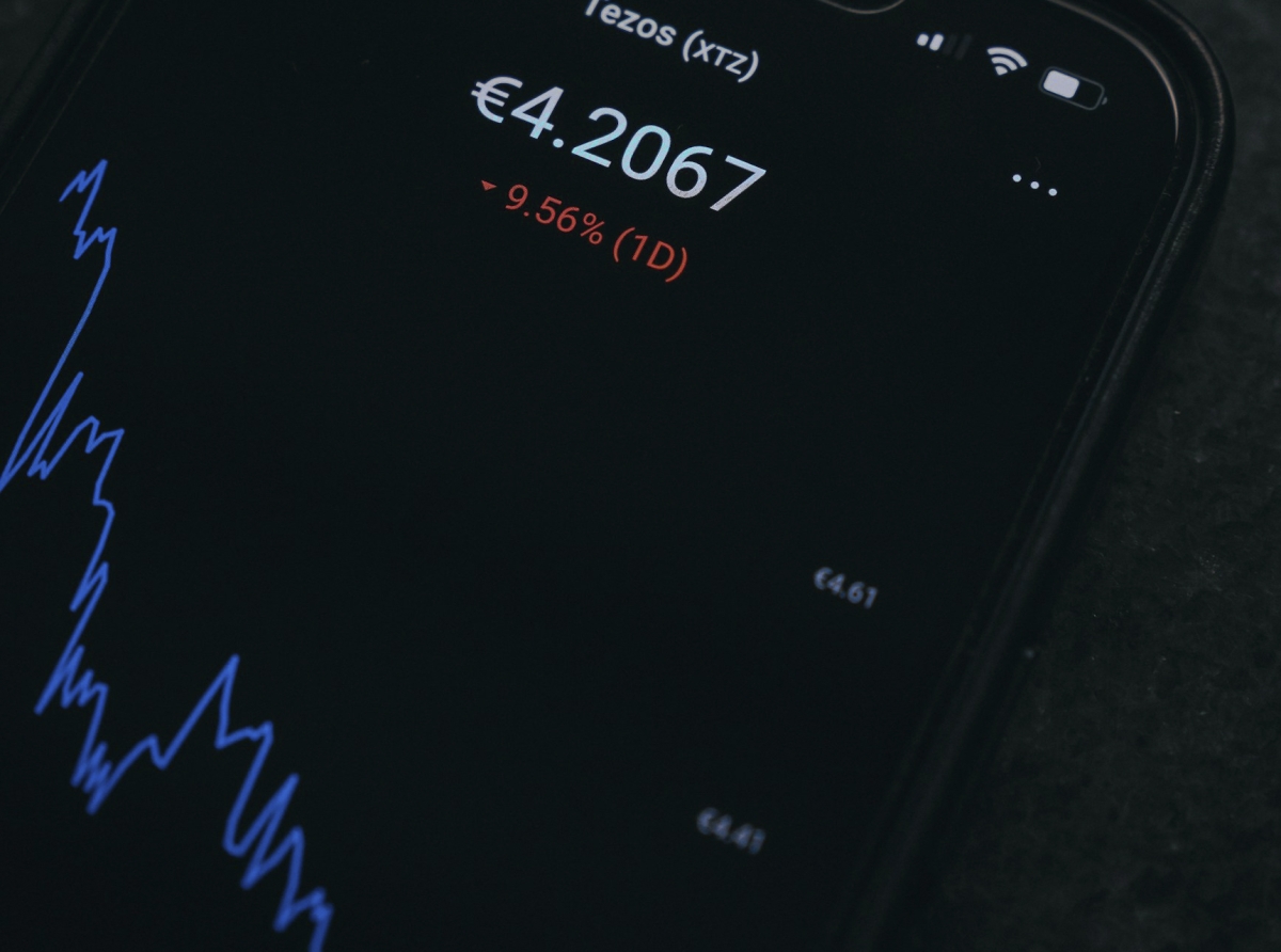 Learn how to set stop loss and take profit like a pro in 2026. Strategies, risk management rules, and practical trading examples.