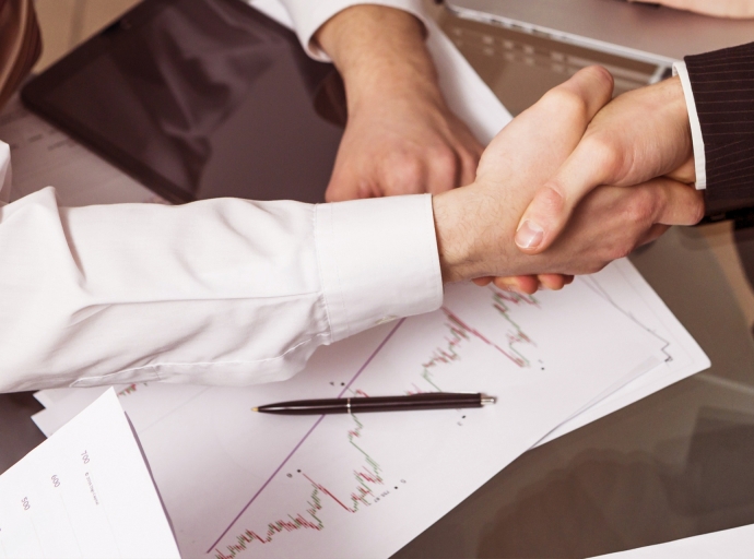 Building Trust Fast: How Turnkey Brokerage Solutions Help New Brokers Establish Market Reputation